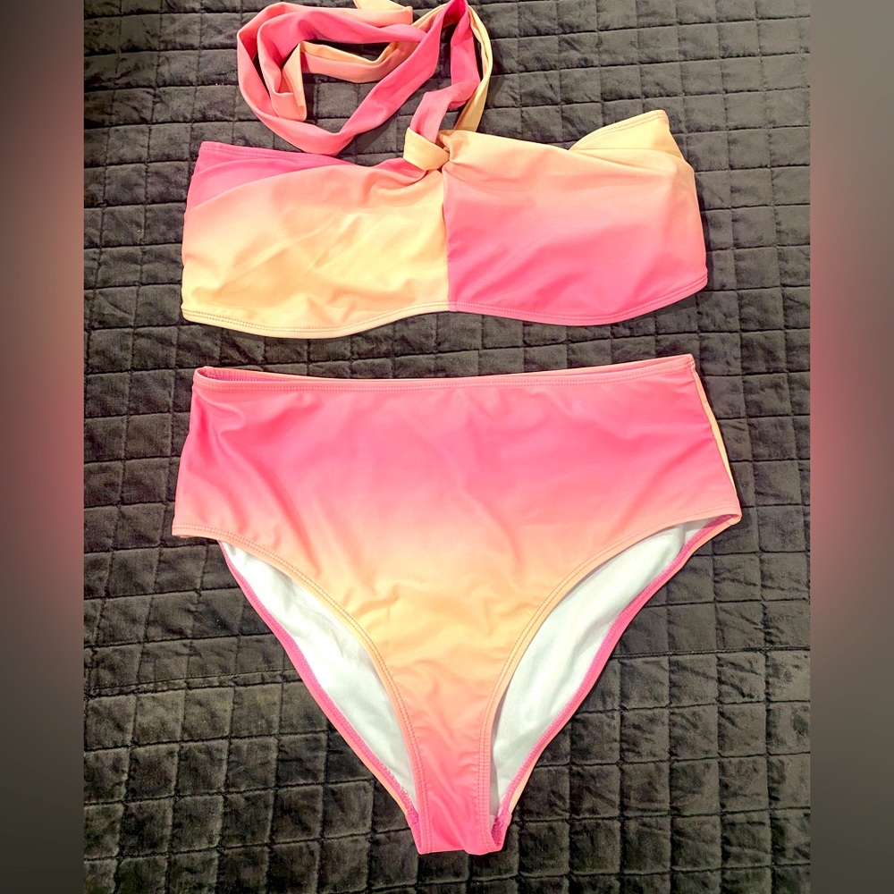 New high waisted, bathing suit women’s NWOT